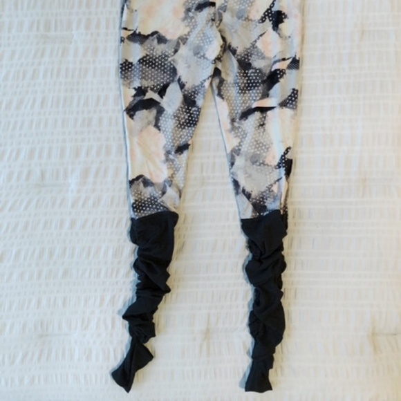 Pink & Gray High-Waist Stirrup Leggings - Picture 3 of 3